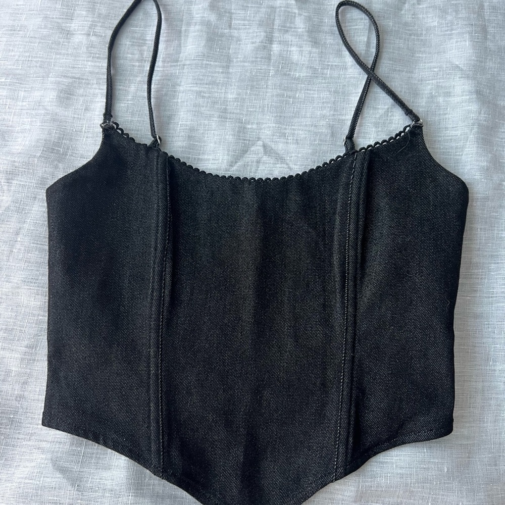 White Fox Boutique Black Crop Top